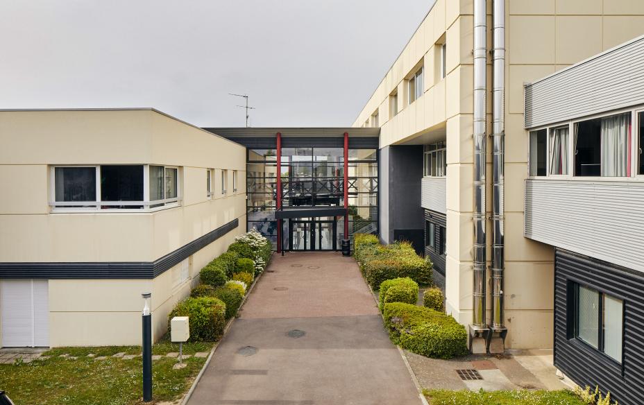 ESITC Caen - entrée école élèves - 2019